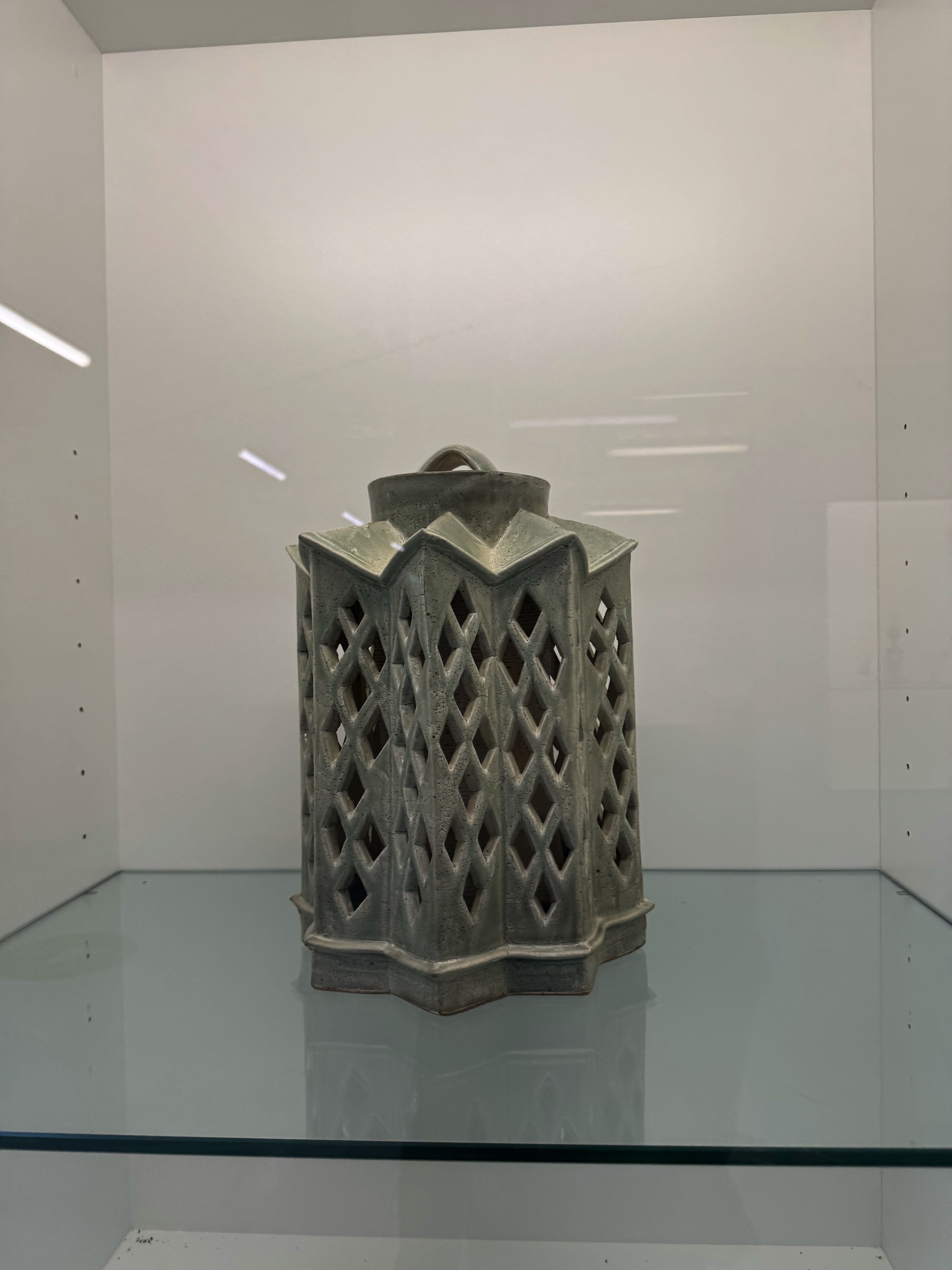 This looks like an iron product, resembling a lampshade<a href='https://www.youtube.com/embed/tgbNymZ7vqY' target='_blank'><p>Project Video Link</p></a>